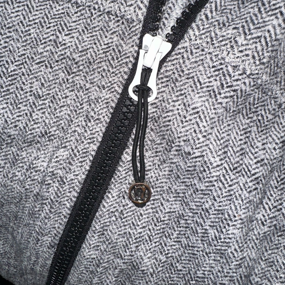 Lululemon Jacket - Picture 3 of 3
